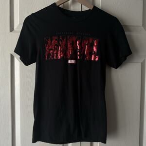 Marvel Universal Studios Red Foil Avengers Logo Women Black Graphic T-Shirt - XS